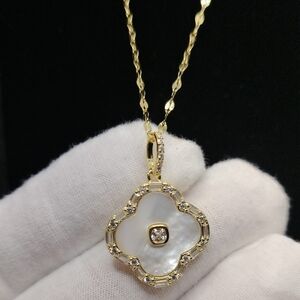 925 Silver 14k gp White Clover Pendant Necklace
